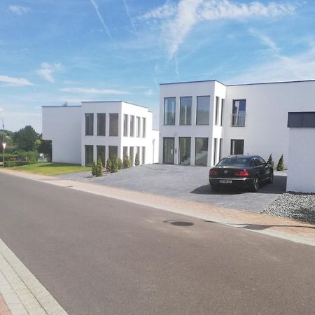 Eifel24, Neues Und Barrierefreies Appartement Mit Terrasse Schwirzheim Exterior foto